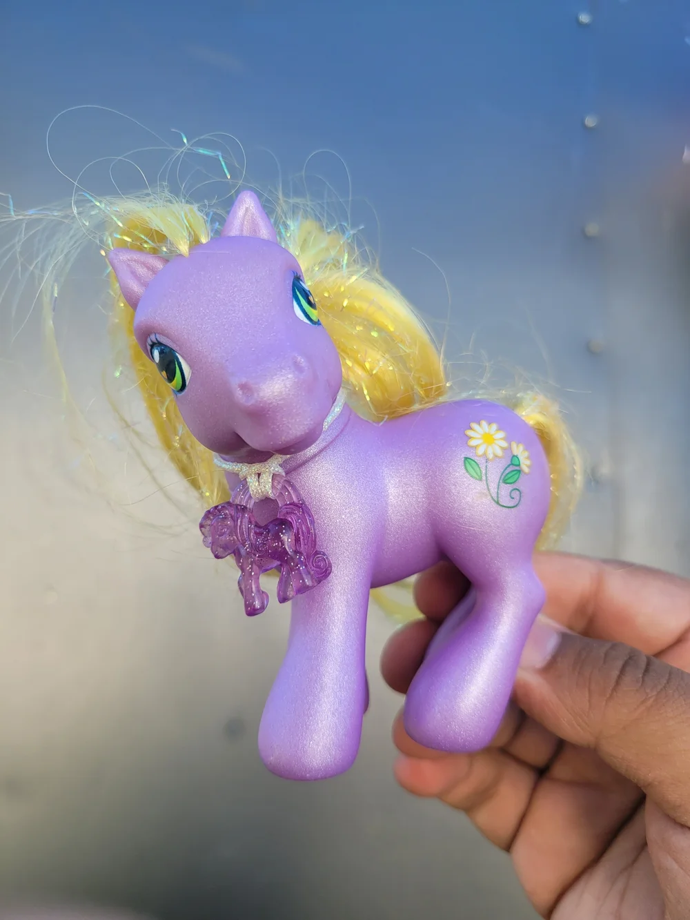 MLP My Little Pony G3 Daisy Jo With Necklace Charm Hasbro